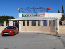 Cafeteria Paraiso outside