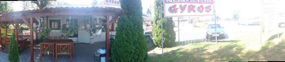 Mustafa Gyros inside