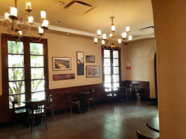 Starbucks Paseo Montejo inside