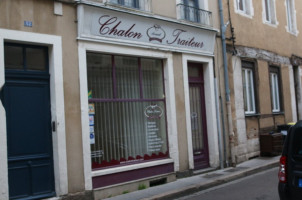 Chalon Traiteur outside