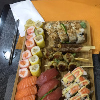 Perigord Sushi Wok food