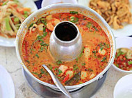 Seri Nurin Tomyam food