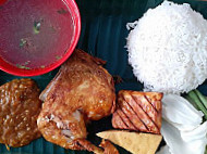 Restoran Ayam Penyet Agik Idup Agik Ngelaban food