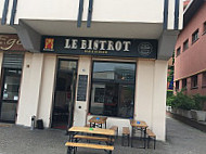 Le Bistrot inside