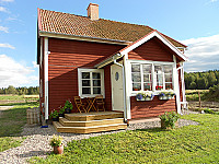 Farmor Elsas Gaardsbageri outside