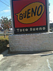 Taco Bueno outside