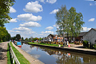 The Laughing Duck Canalside Cafe Fradjunction outside