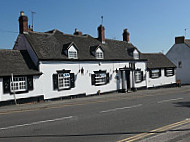 Queens Head outside