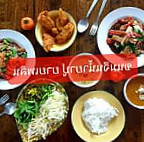 ขนมจีนน้ำยาปู ยายเพลิน food