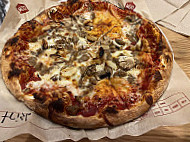 Mod Pizza food