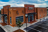 Smithfield's Chicken N B-q outside