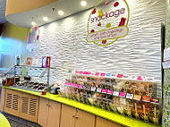 Menchie's inside