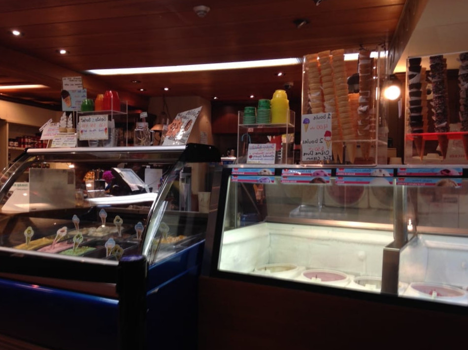 restaurant image