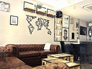 L'Idem Cafe inside