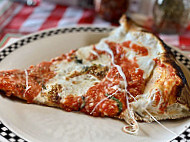 Brooklyn's Brick Oven Pizzeria food