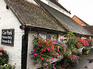 The Bennetts End Inn outside