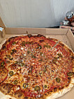 Ernesto's Pizza food