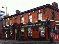 The Lass O' Gowrie outside