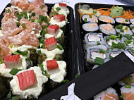 Grou Sushi food