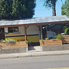 Angel's Taqueria outside