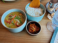 Ssong Thai food