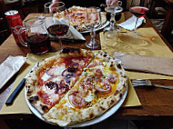 L'antico Pozzo Pizzeria Rosticceria food