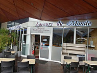 Saveur Du Monde inside