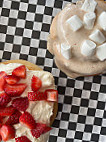 Cinnaholic food