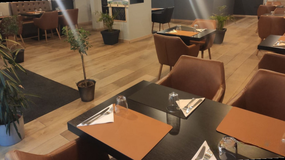restaurant image