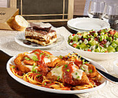 Maggiano's Little Italy food