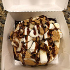 Cinnaholic food