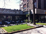 Gelateria 90 outside