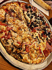 Toppers Pizza food