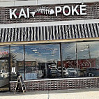 Kai Poke outside