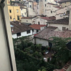 Ponte Vecchio outside