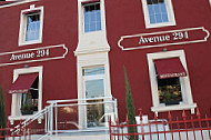 Avenue 294 outside