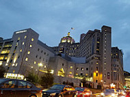 Upmc Presbyterian Cafe outside