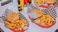 Teddy's American Diner 1060 food