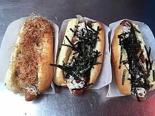 Japadog Street Stand - Burrard and Smithe