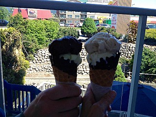 Garden Ice-Cream Parlour