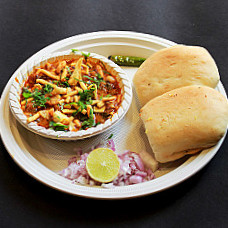 Shrivansh Misal And Veg Chinese