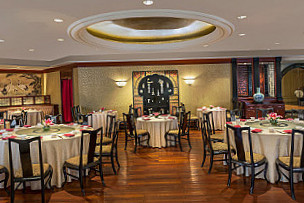 Tang Palace Chinese At Jw Marriott Surabaya