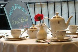 restaurant image