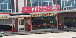 Pezzo Bandar Utama