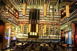 restaurant image