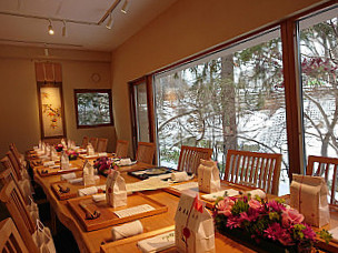 restaurant image