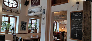 Brecht's Bistro