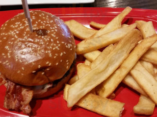 Red Robin Gourmet Burgers And Brews