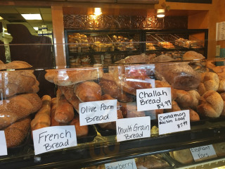 Royalicious Bagel Bakery And Deli