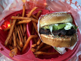 Red Robin Gourmet Burgers And Brews